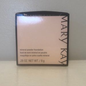 Mary Kay Ivory 2 mineral powder foundation